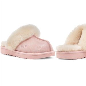 Toddler pink Ugg shearling slippers EUC (kids 10)